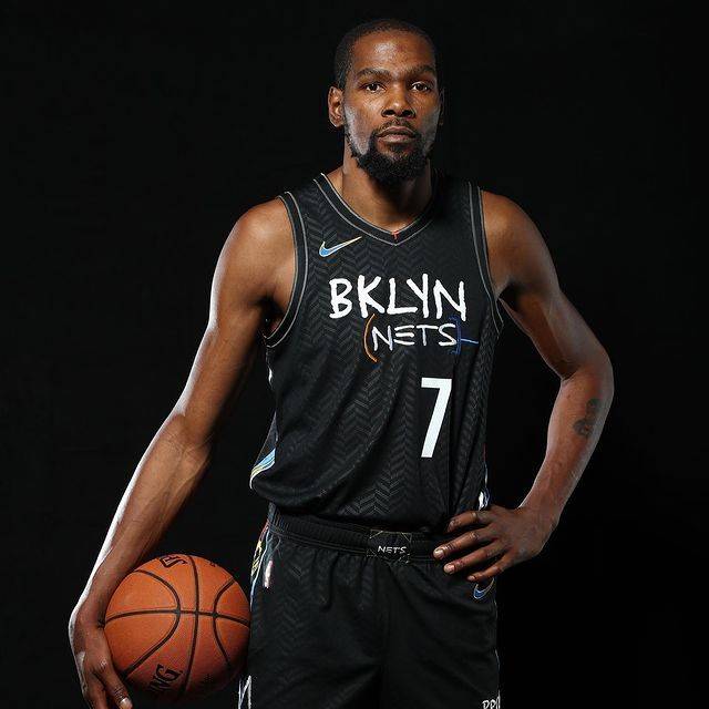 在联赛中屡 在联赛中屡